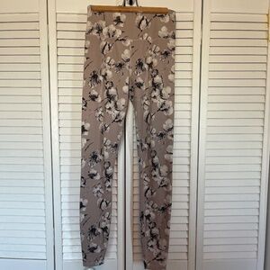 Varley Super Soft Tan Floral Full Length Leggings Size Medium